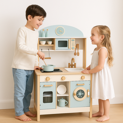 garçon avec cuisine en bois et sa soeur