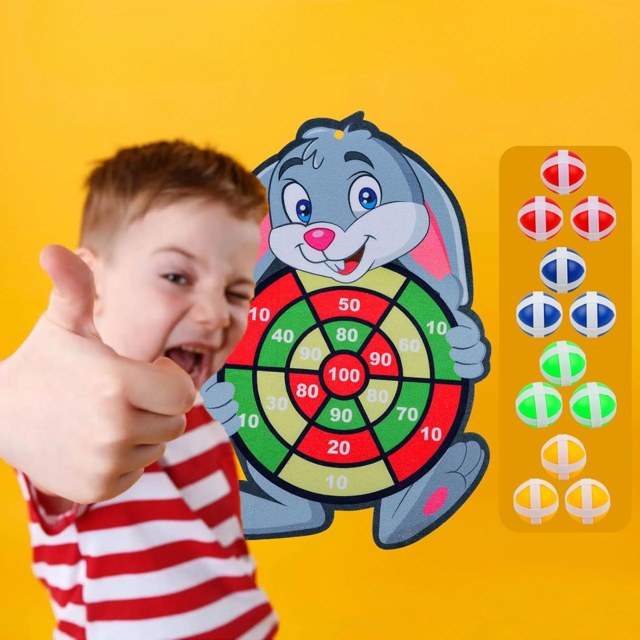 garçon avec jeu fléchettes enfant forme de labin