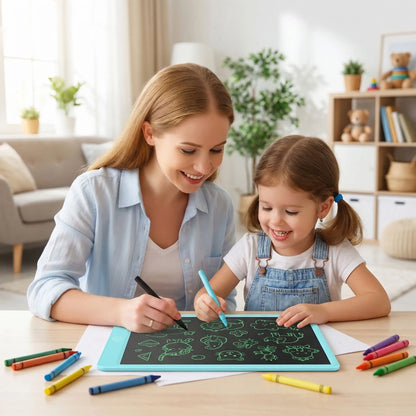 deux sœurs dessinent sur tablette dessin enfant grand format